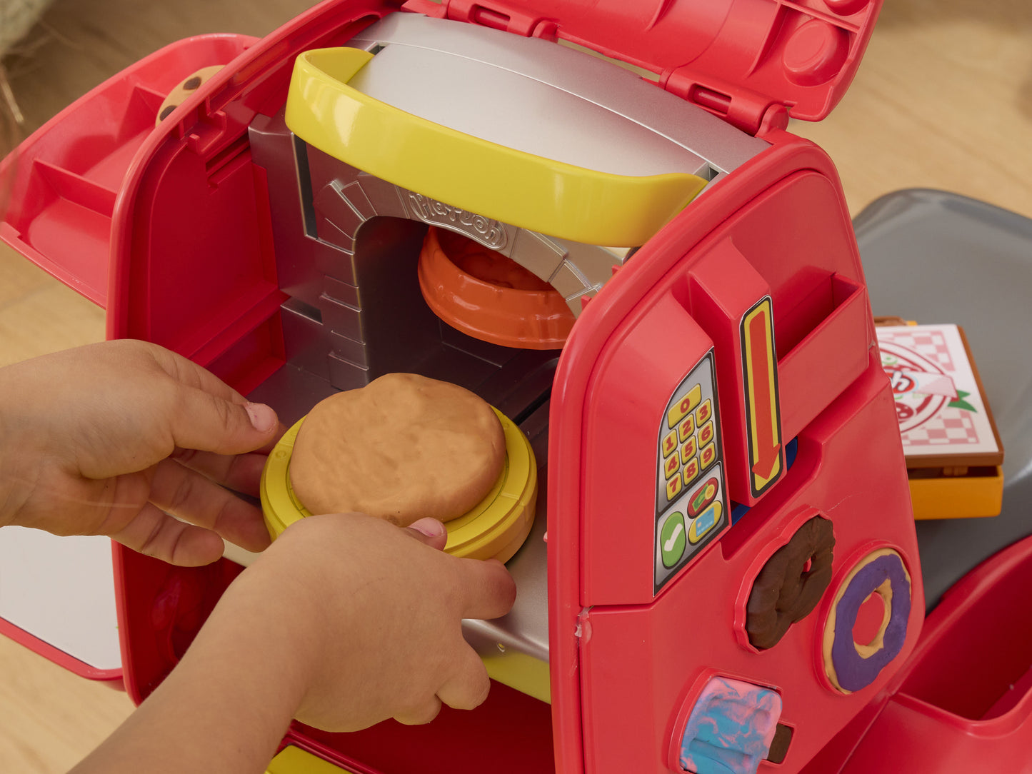 Hasbro Play-Doh - Pizzaleverans Skoter Lekset (F8803)