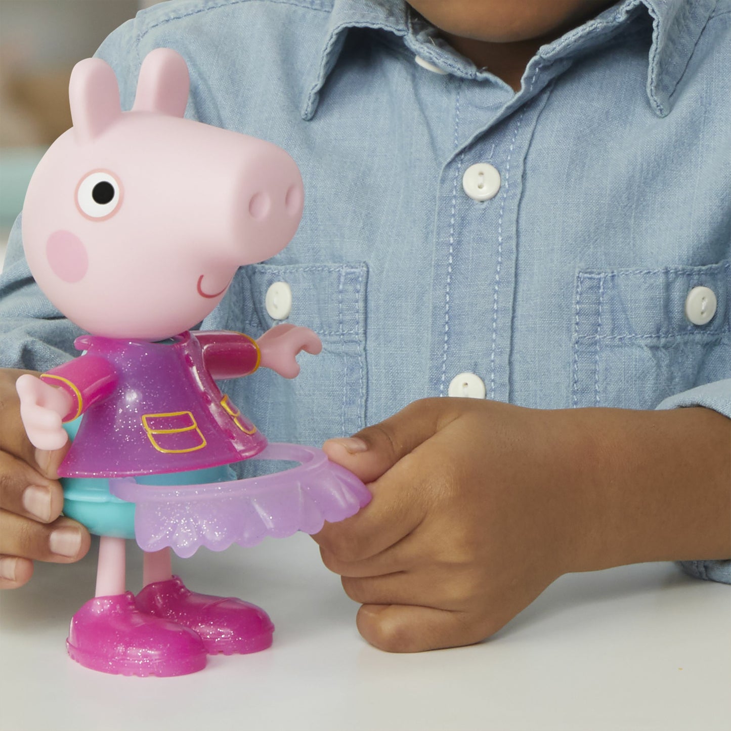 Hasbro Peppa Pig: Dress Up Celebration - Easy-On Fashions