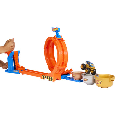 Mattel Hot Wheels Monster Trucks LOOP-AND-FLIP TROPHY CHALLENGE