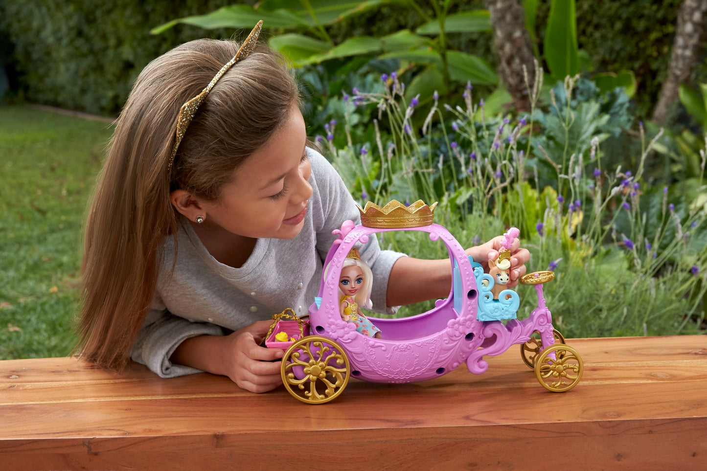 Mattel Royal Enchantimals: Royal Rolling Carriage (GYJ16)