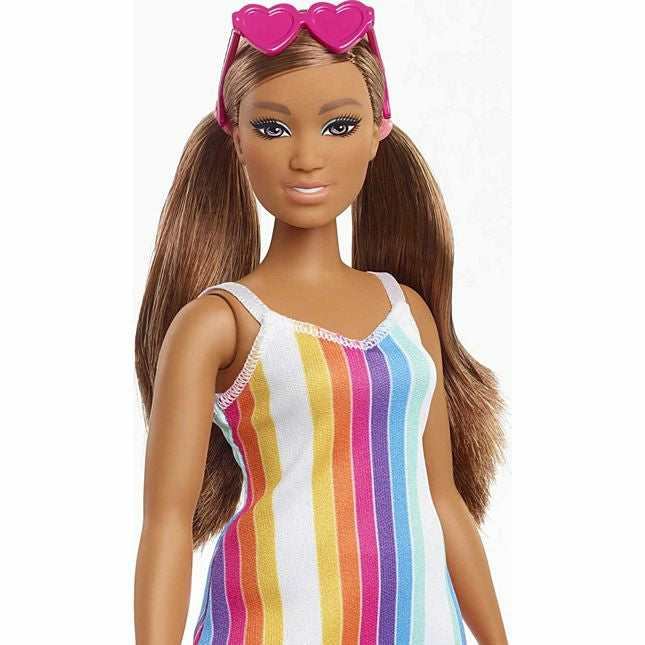 Mattel Barbie: Loves The Ocean - Färgglad Brunettdocka