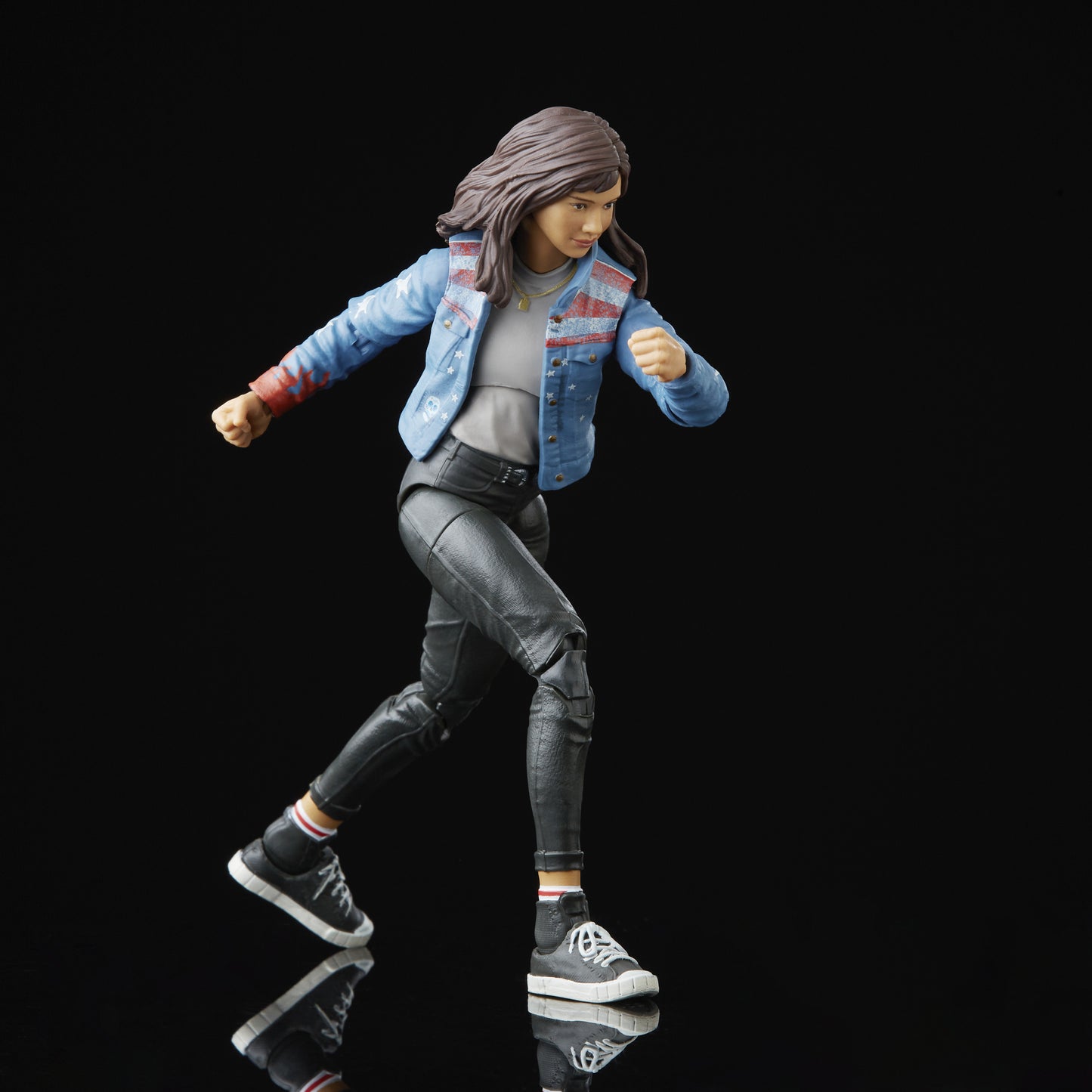 Hasbro Marvel Legends: Doctor Strange - America Chavez Figur