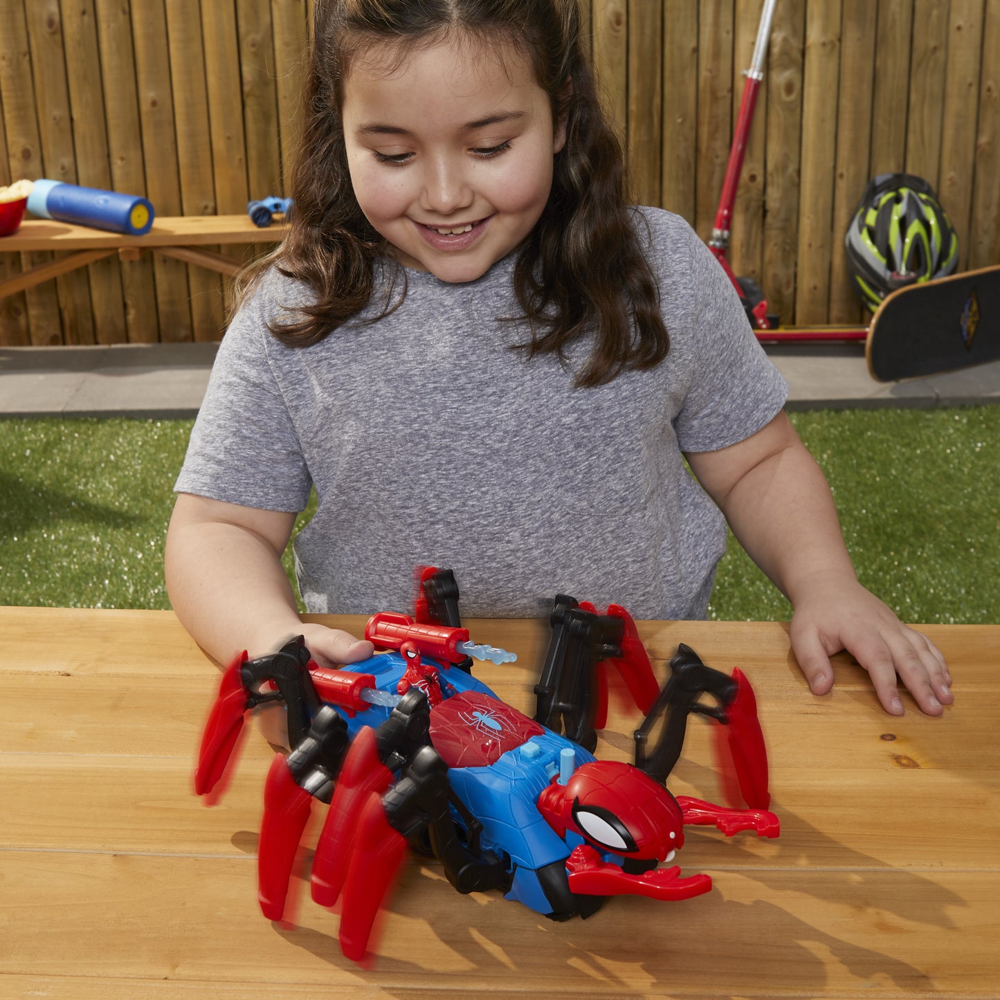 Hasbro Marvel: Spider-Man - Crawl 'N Blast Spider (F7845)